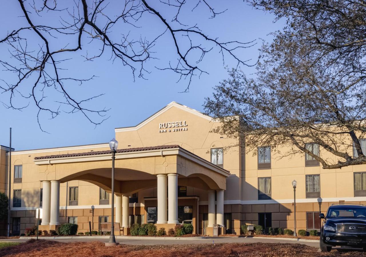 סטארקוויל Russell Inn And Suites מראה חיצוני תמונה